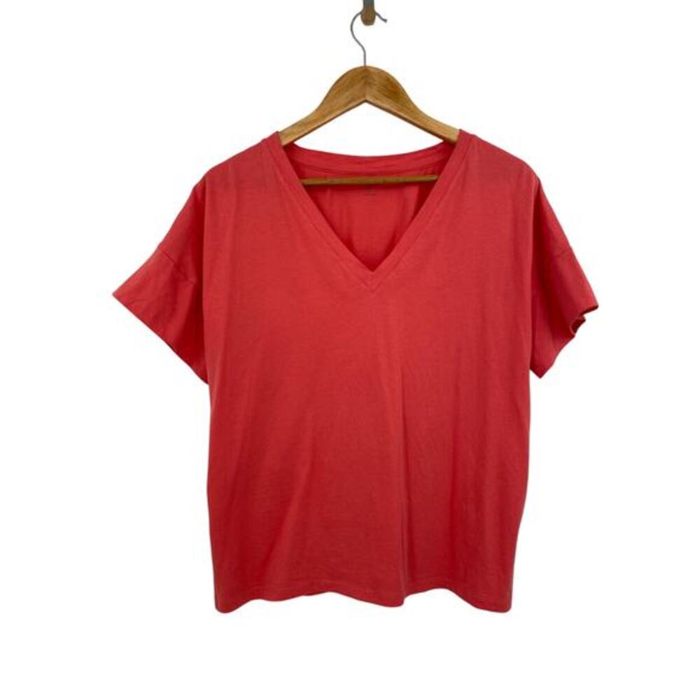 Kate Spade Saturday pink v neck tee‎